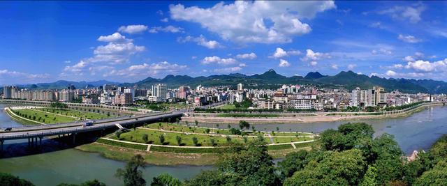 广东最秀美的山区小城，被誉为粤北“小桂林”，景色却鲜有人知