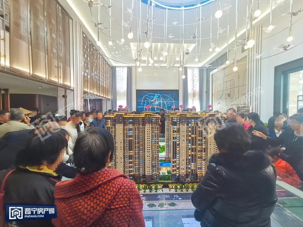 今天,翔栩·新城中心营销中心正式开放!