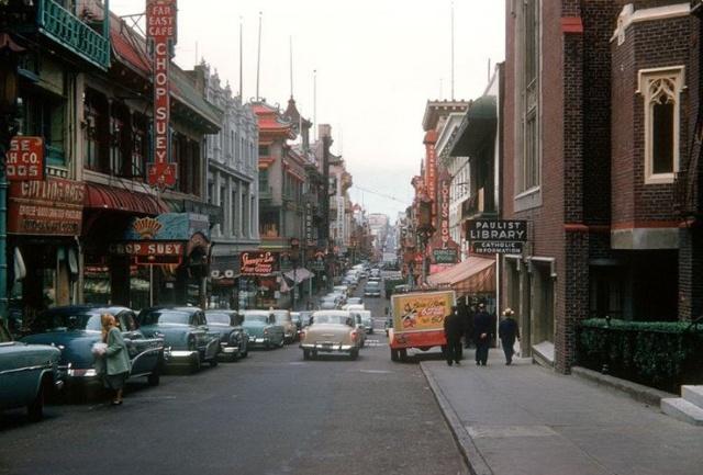 1950年的旧金山彩照：拥有全球最大唐人街，汉字招牌随处见