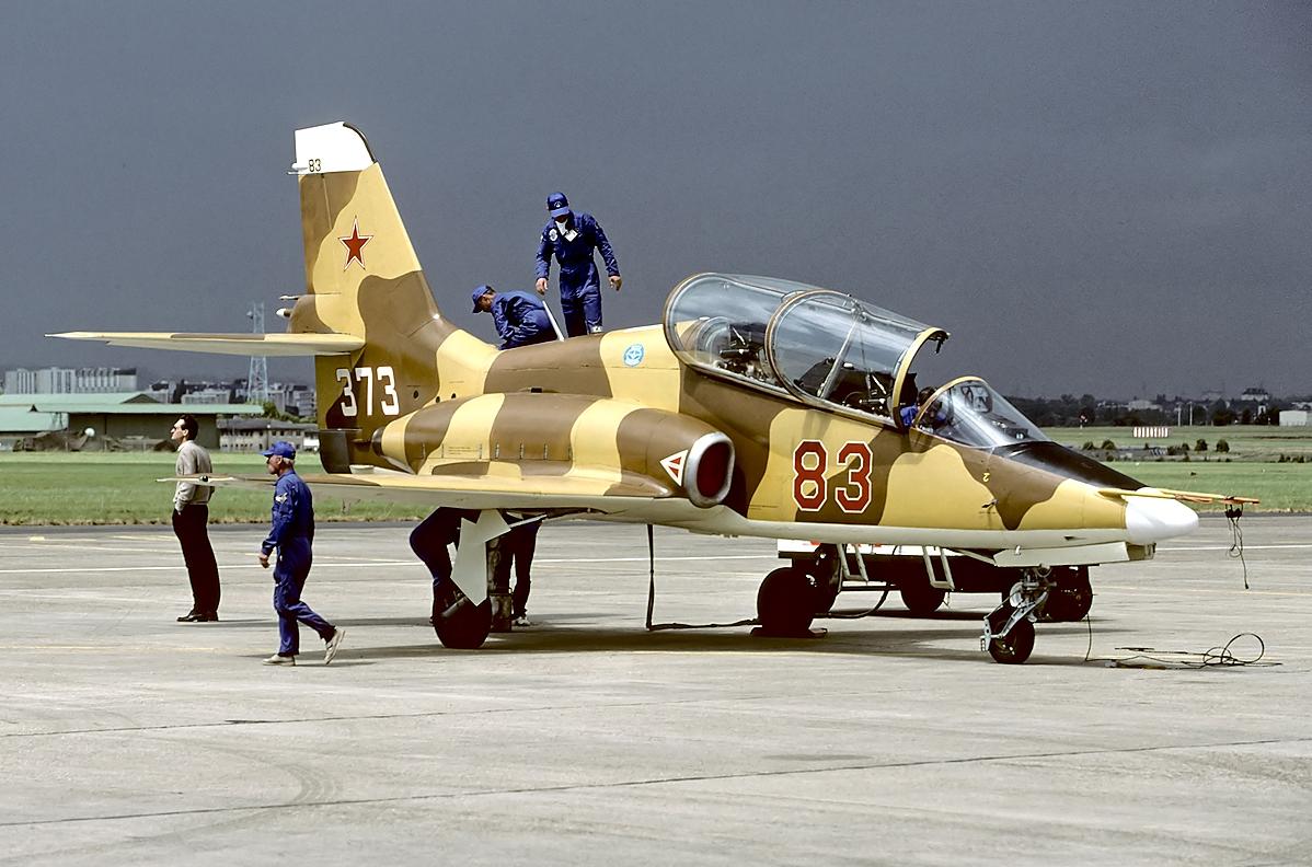 因此在上世纪90年代,他们曾开发了一种先进的喷气式高级教练机叫米格