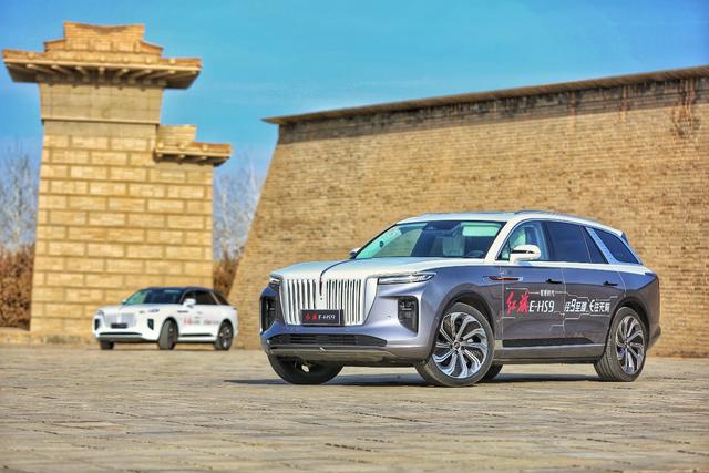 当红旗e-hs9遇见-18℃ 的敦煌