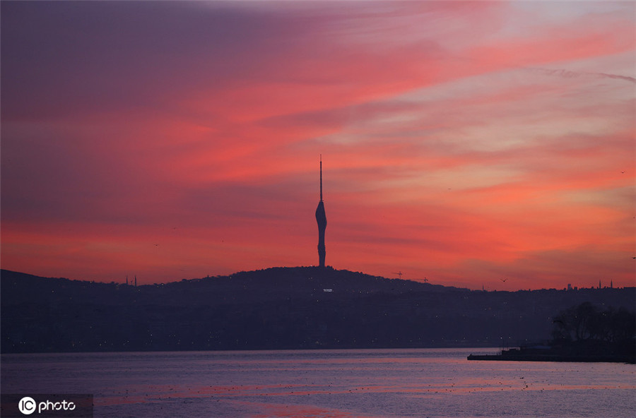 伊斯坦布尔日落景色美如画