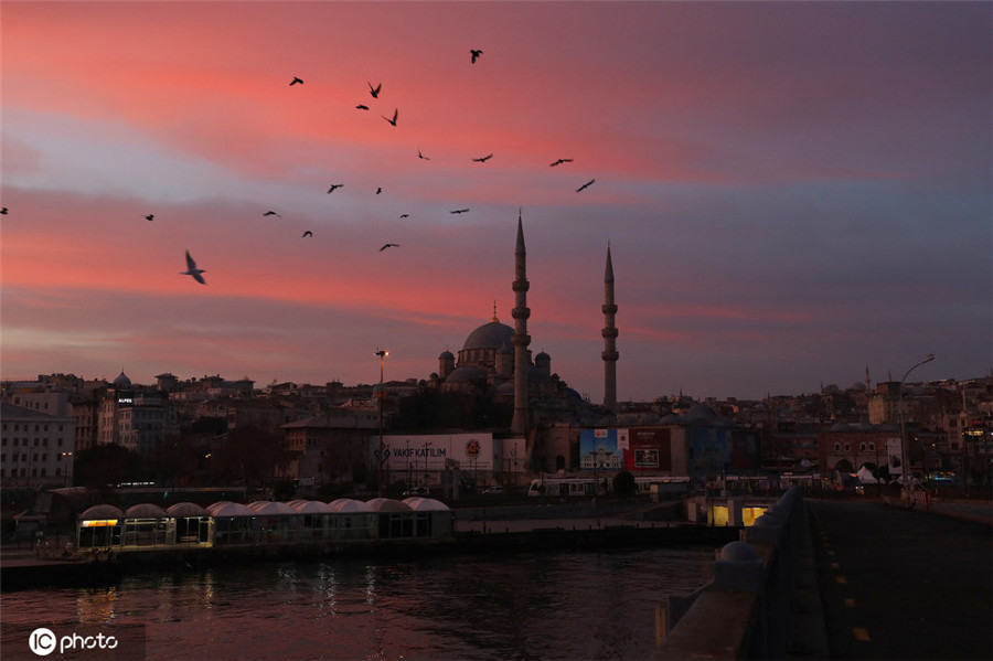 伊斯坦布尔日落景色美如画