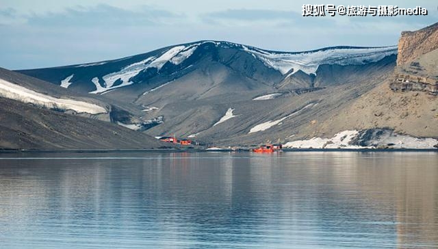 南极曾被火山掩埋的岛，岛上竟然有温泉，还是世界上最大的企鹅栖息地