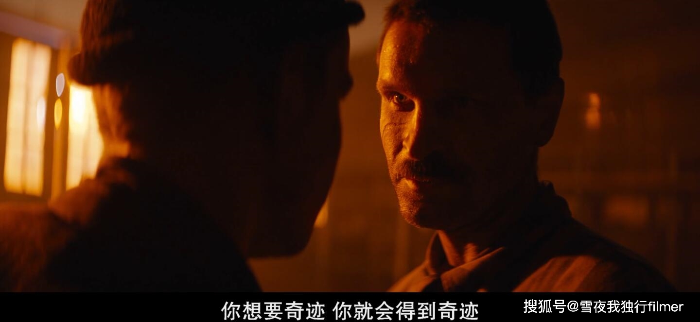 个活靶子,却没想到尼古拉先发制人,在击毁多辆德国坦克后,杀出集中营