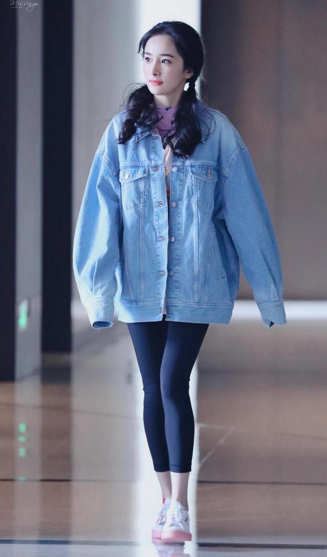 3款冬季"万能内搭",杨幂早穿上了,保暖时尚,谁穿谁美_鲨鱼