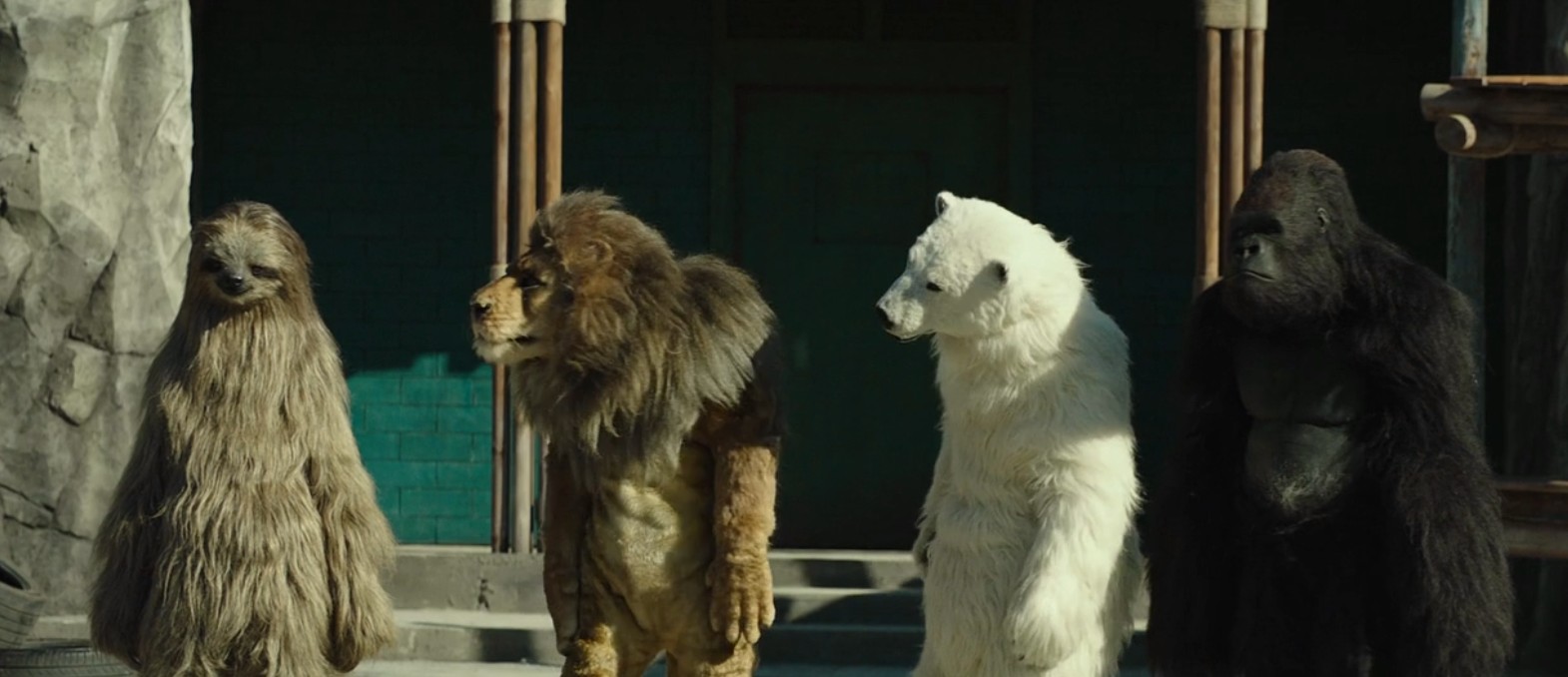 動物園憑藉北極熊喝可樂成為網紅,爆笑韓國電影《秘密動物園》