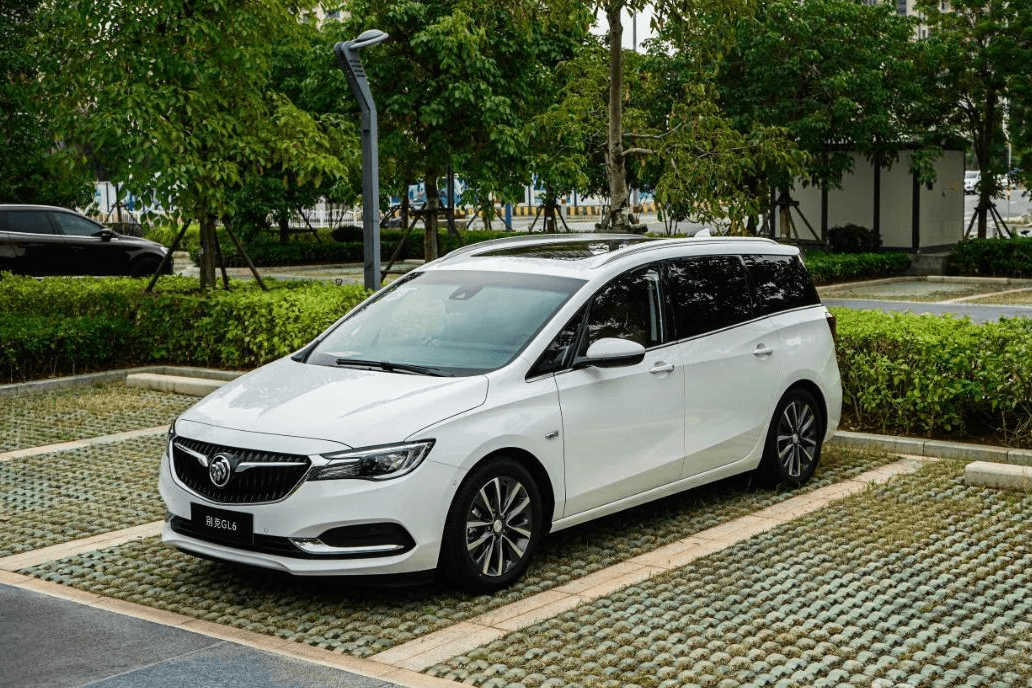 尤其是在2021款gl6上,全系均为2 2 2的六座布局.