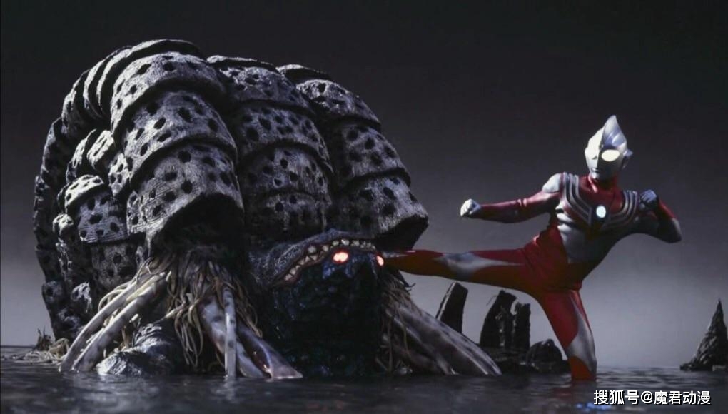 这不是迪迦在送人头,或许队长和爱人知道大古就是迪