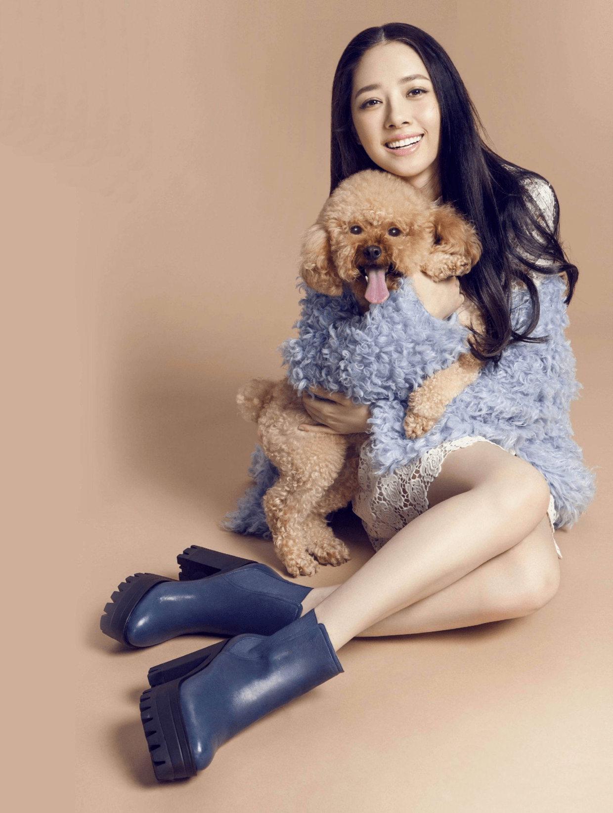 郭碧婷不愧是气质女神,穿色t恤搭配工装卡其色阔腿裤,简约洋气_身材