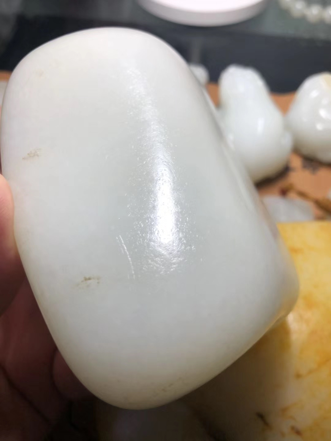 不是所有白玉都叫羊脂玉!_颜色