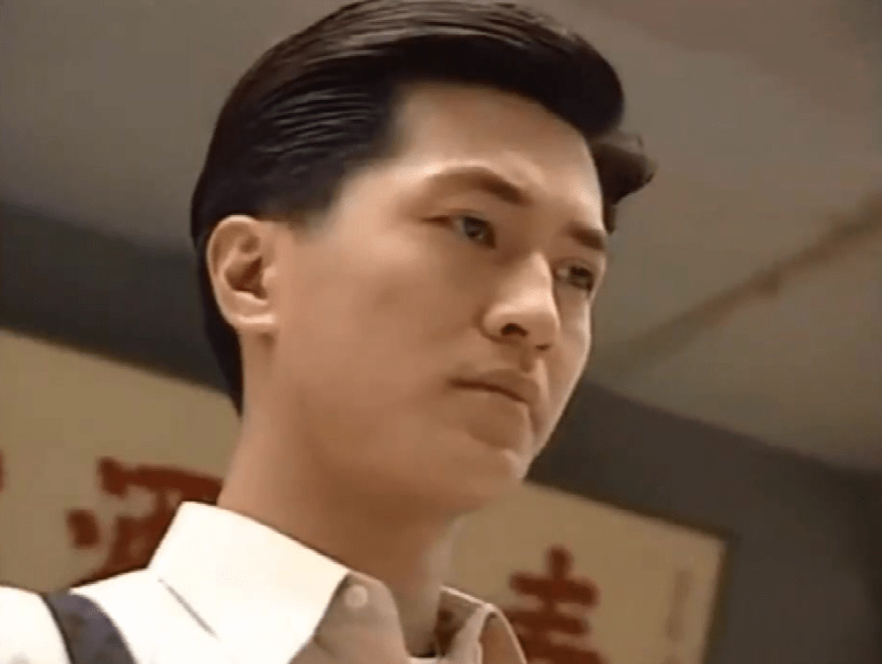 58岁林韦辰罕现身,年轻帅气似小伙,谈两段"父女恋"至今单身_反派