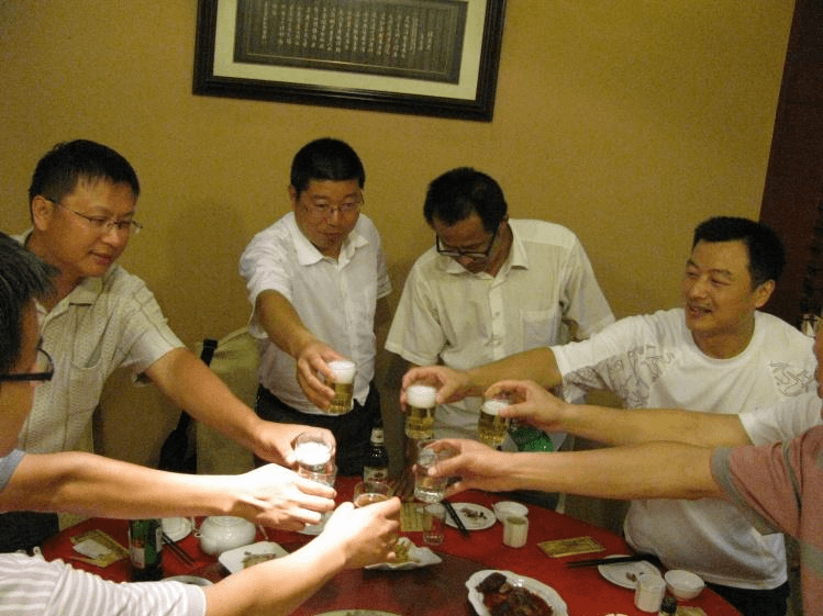 不抽烟不喝酒不玩游戏不聚会这样的男人活着是为了什么呢