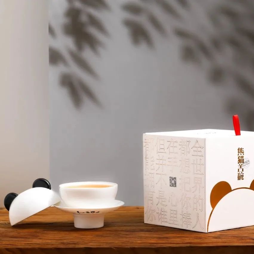 设计大咖汇聚我实训基地负责承办的天府品牌文创设计集市展即将举行