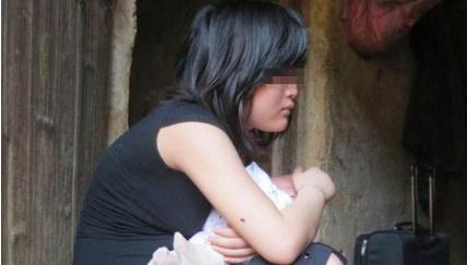 14岁少女看碟片两次怀孕孩子生父却是七旬大爷父母崩溃大哭