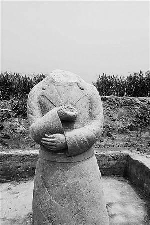 将佛像自胸口砍破——《续资治通鉴长编》卷八引《杨文公谈苑》记载