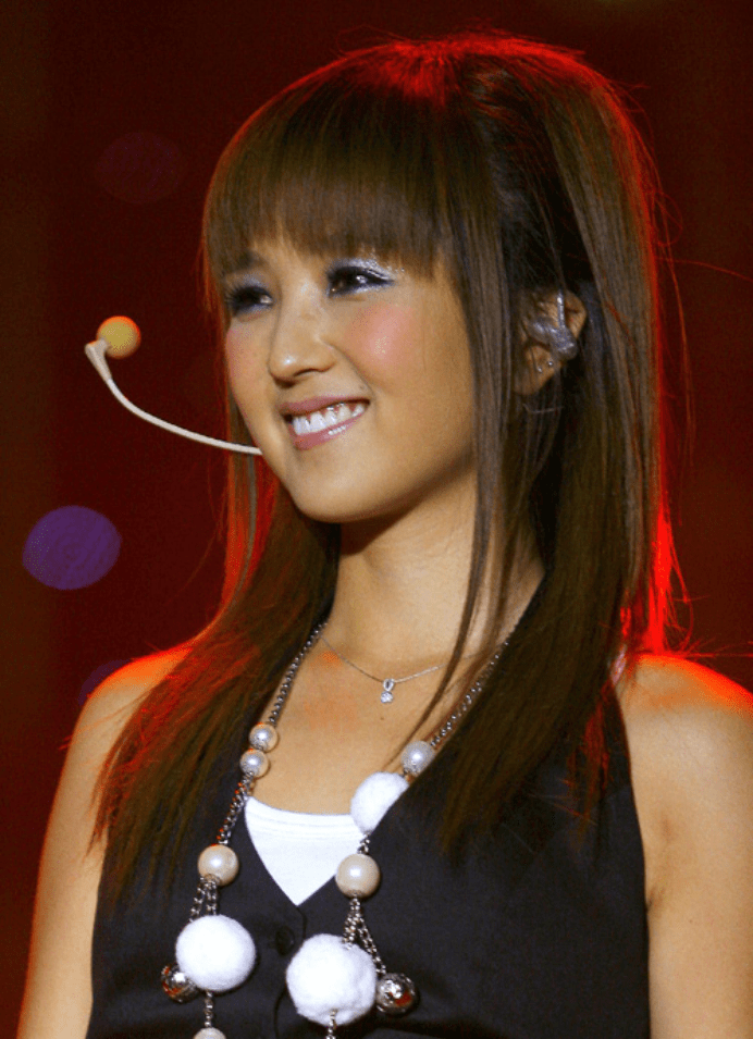 何洁丑闻缠身的超女