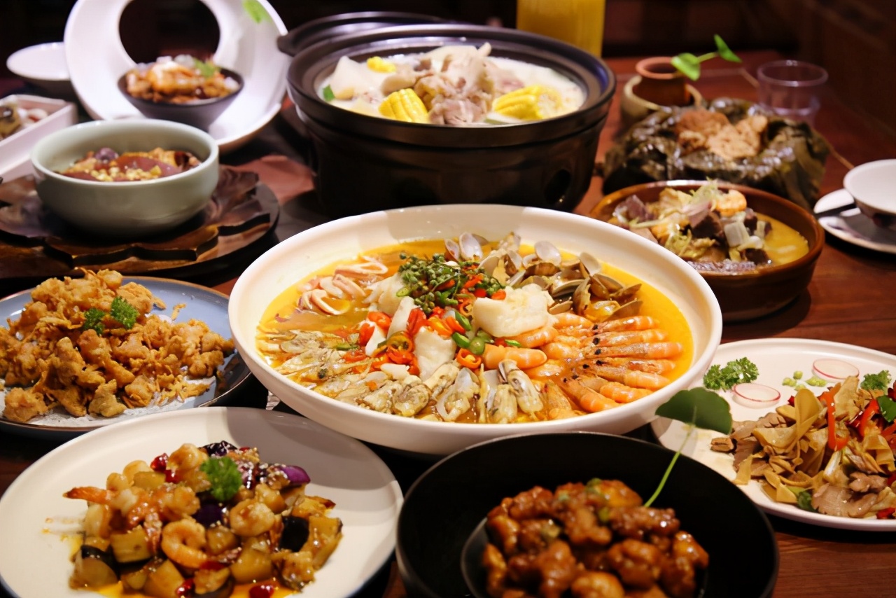 东北人请客,上海人请客,河南人请客,你最想跟谁走?