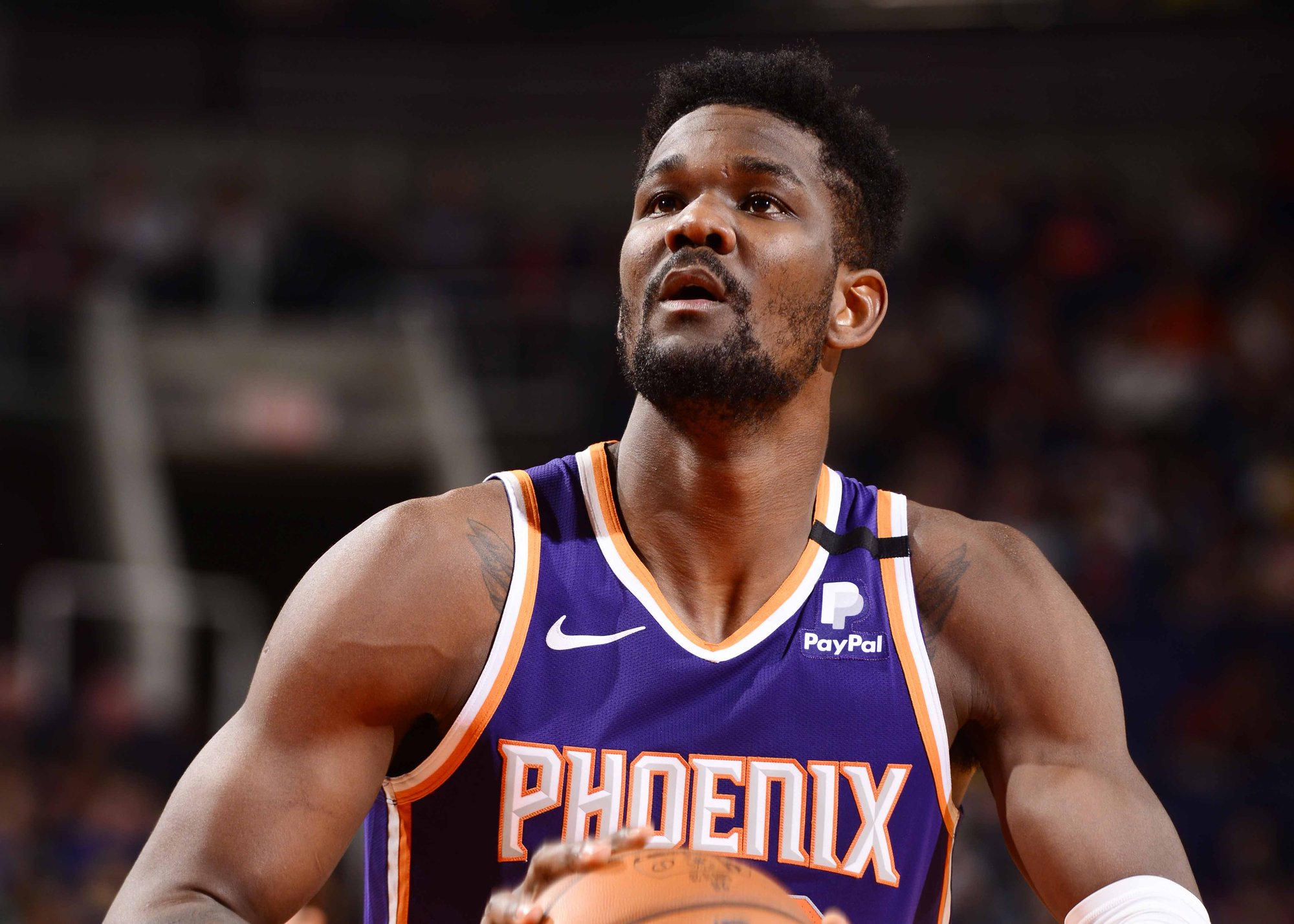 原创詹姆斯这下乐了联盟第一被副班长打惨保罗眼神呆滞布克抱头