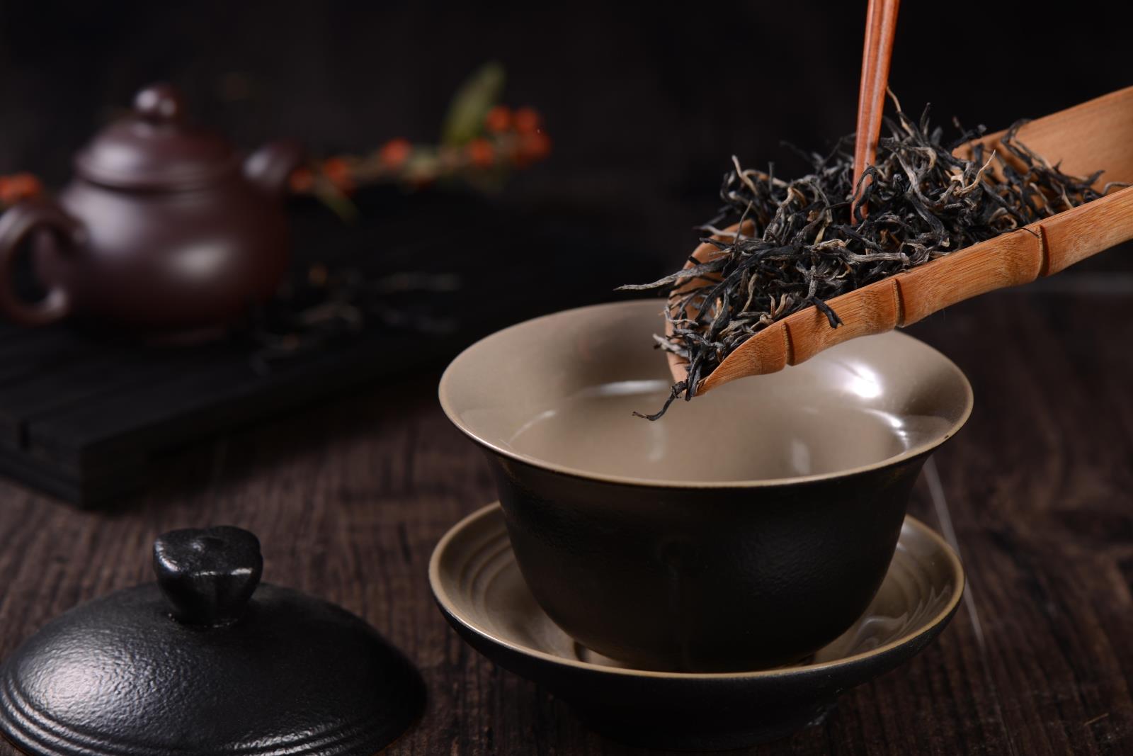 拓源亚克力的家居陈列架,客厅摆放的好帮手,家里茶叶不用愁_普洱茶