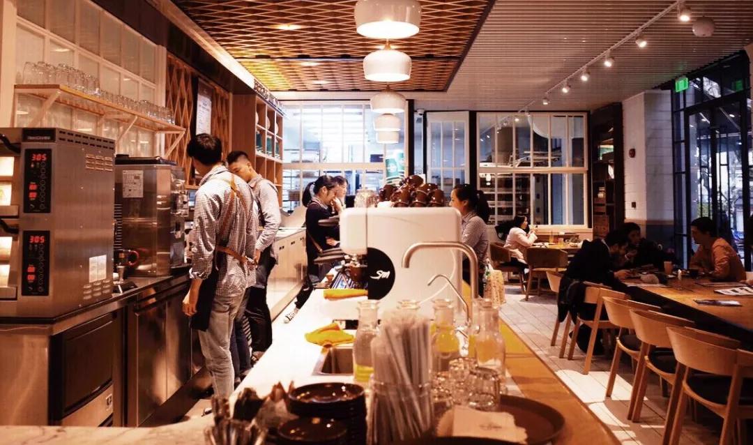 创业者投入的越多,行业竞争也就越激烈,咖啡馆经营有好有坏,有的生意