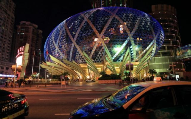 中国最受欢迎的四座不夜城，西安已经熄灯，其它三座又该何去何从