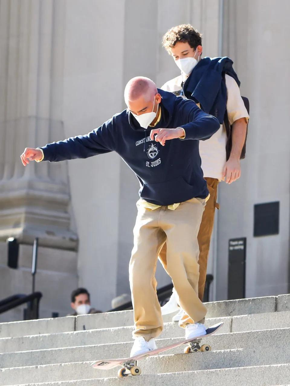 新版绯闻女孩还没播我却已经迷上这位绯闻男孩了