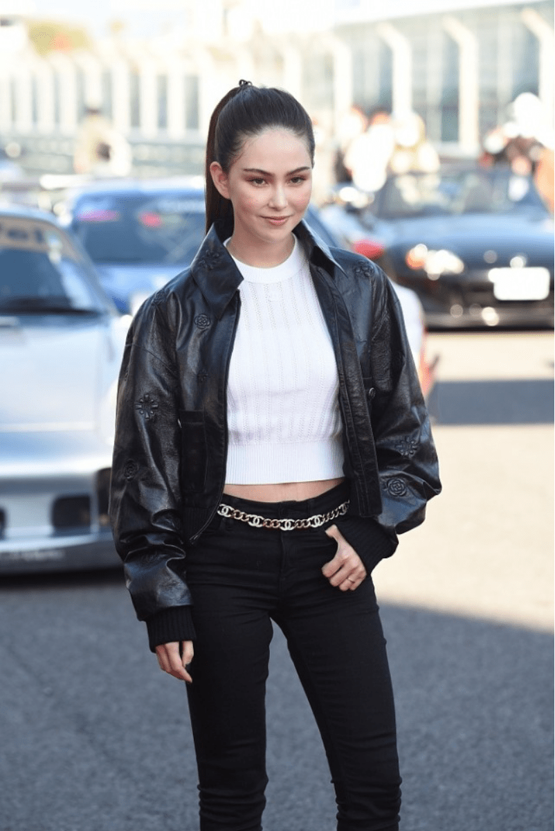 昆凌周杰伦同框现身活动两人看着都圆不少感觉更有福气相了