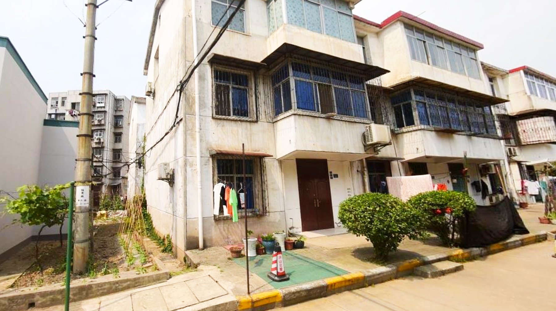 一座天兴洲绿岛小区,名字里能看出很多信息.