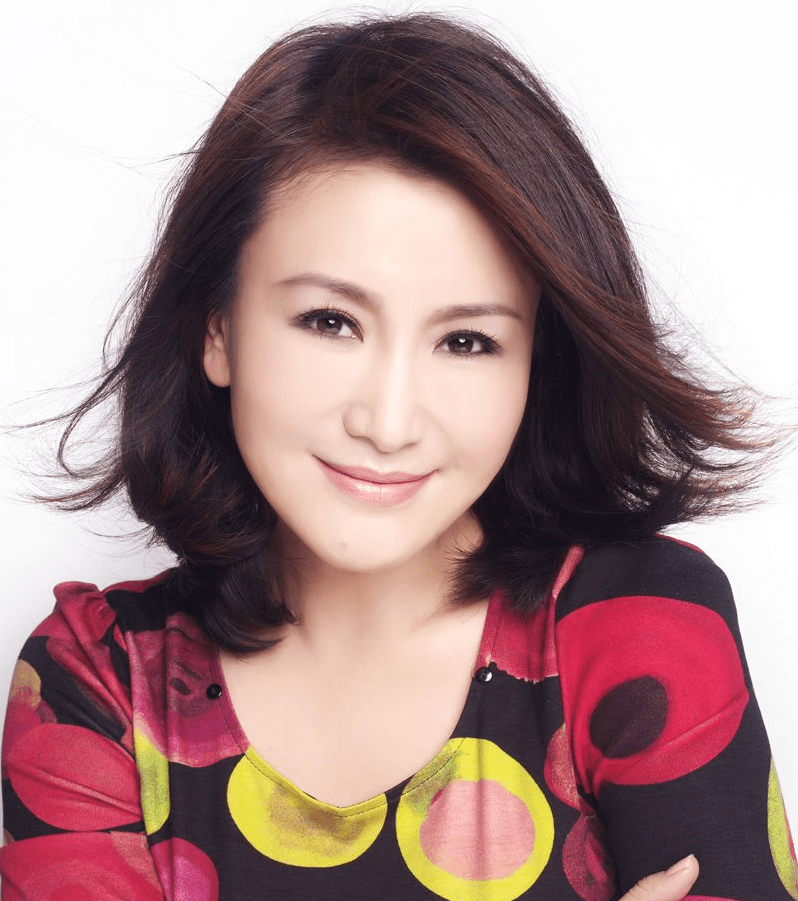 《重案六组》播出20年,王茜已52岁中年丧夫面部浮肿独养女儿