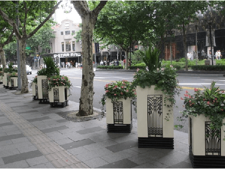 城市广场应该怎么布置景观花箱？