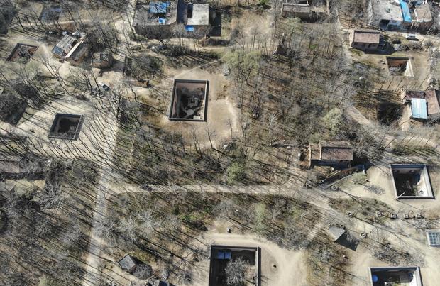 陕西隐逸村落藏在地下4000多千年，挖坑把房子建在地下，冬暖夏凉