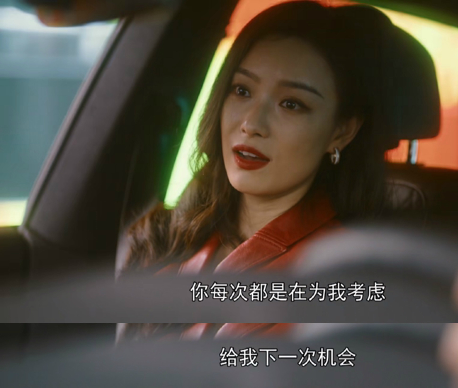 《流金岁月》高光人物被吐槽,和朱锁锁成意难忘,竟是编剧的私心_秦雯