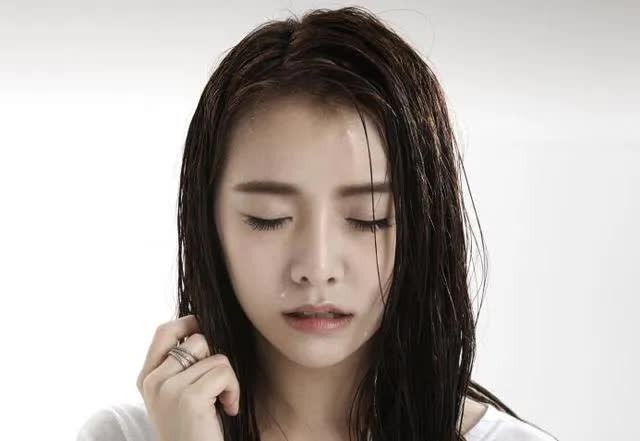 原创头发缺水有这些症状的看过来