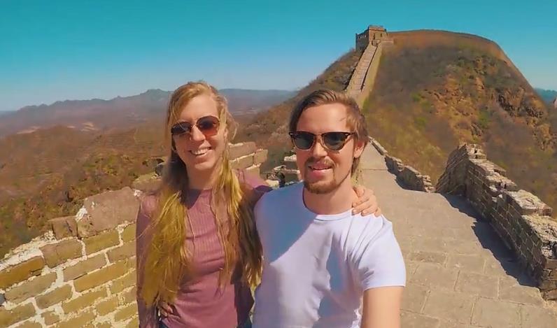 美国夫妻来中国旅游，没想到中国这么繁华，简直超乎自己的想象