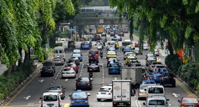 新加坡面积仅北京1/22，人口密度超其6倍却很少堵车，如何做到？