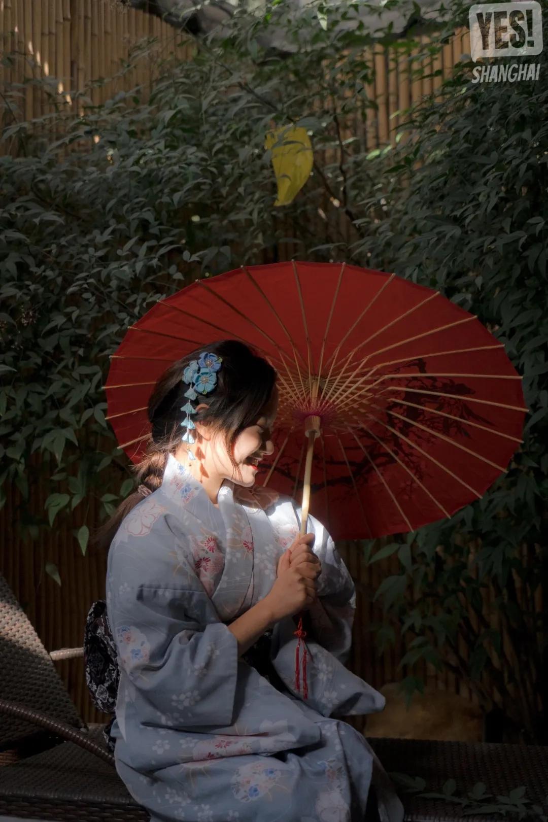 假装在日本怎么能少得了和服,50 套和服都是老板从日本空运而来,每一