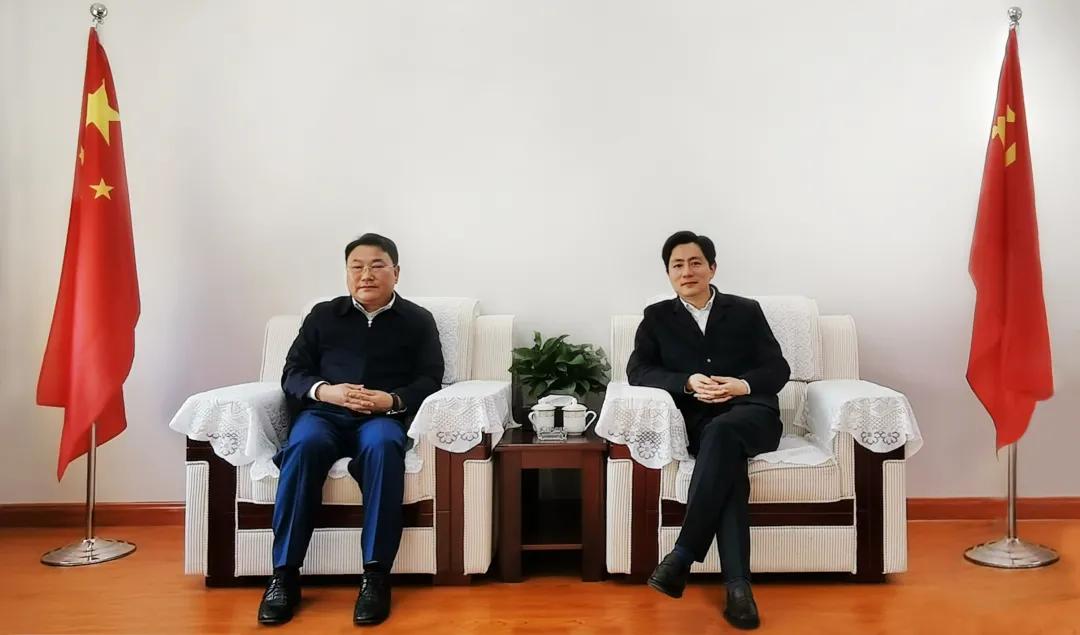 王波会见中国青年创业就业基金会秘书长王晓辉