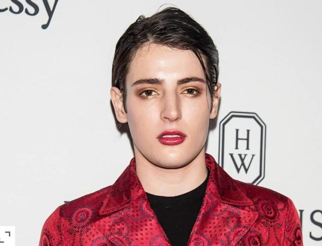 希望史蒂芬妮·西摩能尽快走出丧子的阴霾,相信harry brant会在天堂