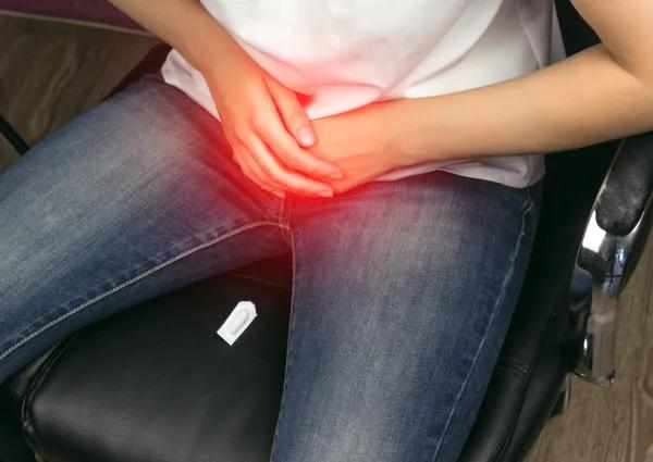 睾丸有坠胀感或隐痛,3种"蛋疼"别掉以轻心,赶快去医院_阴囊