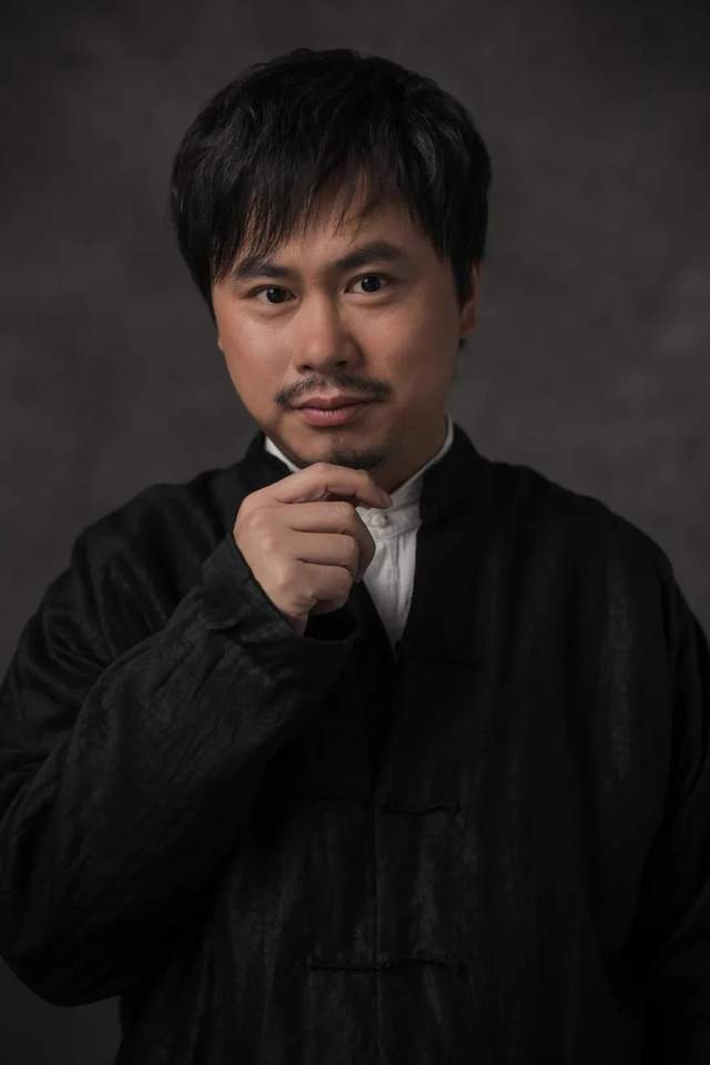 导演,监制林珍钊