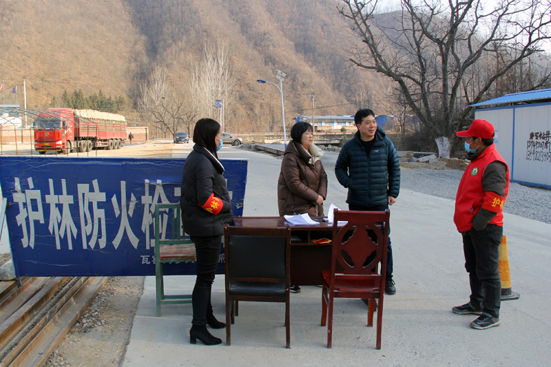 卢氏县副县长卫振平到瓦窑沟乡调研指导工作