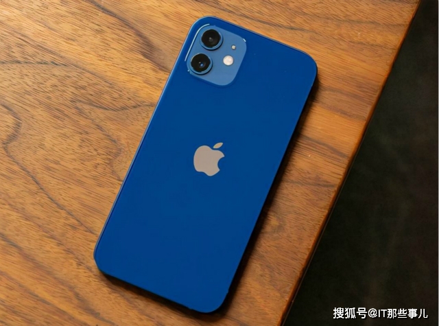 手机|售价4999元起 买三星S21还是iPhone 12 mini？