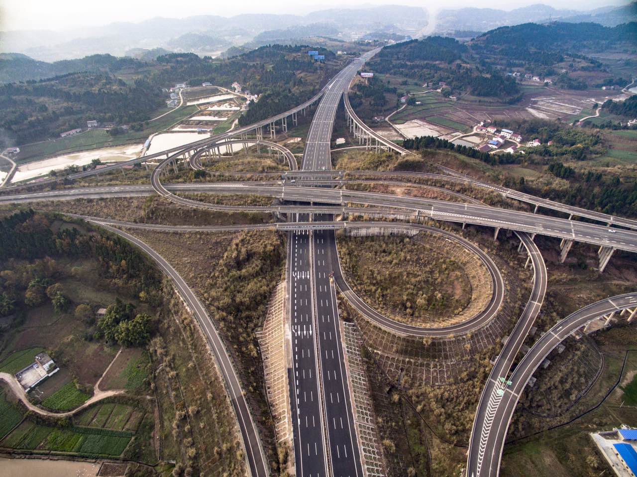 四川一条全线在年底开通的高速公路,投资预算总额40997亿