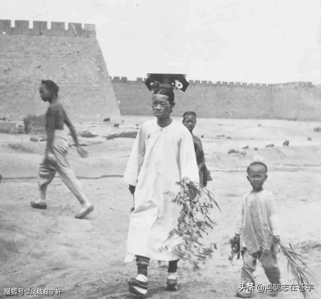 为什么叫青龙满族 d2f77f40c4bf4cb1af69f863f7fbc21e.jpeg