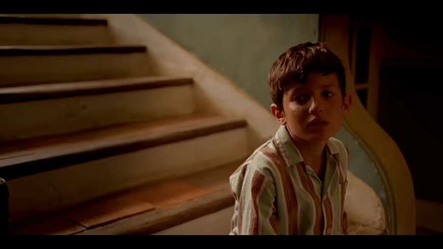 梅尔罗斯童年经历的影响将纠缠人的一生