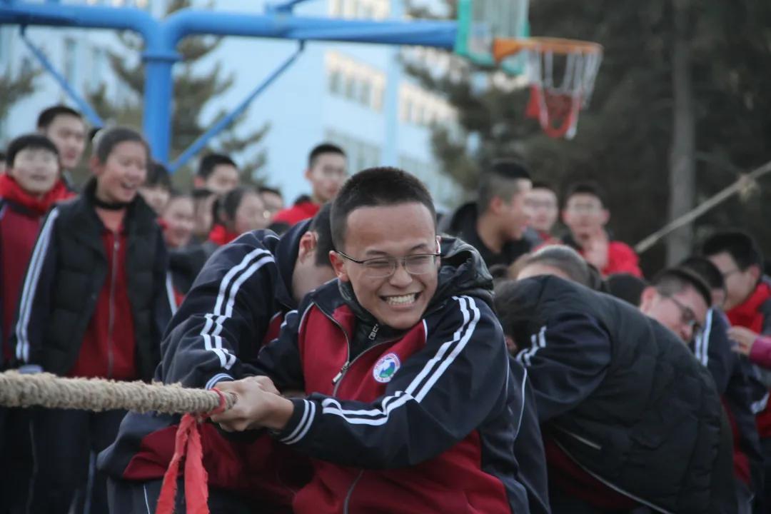 忻州一中拔河比赛圆满落幕