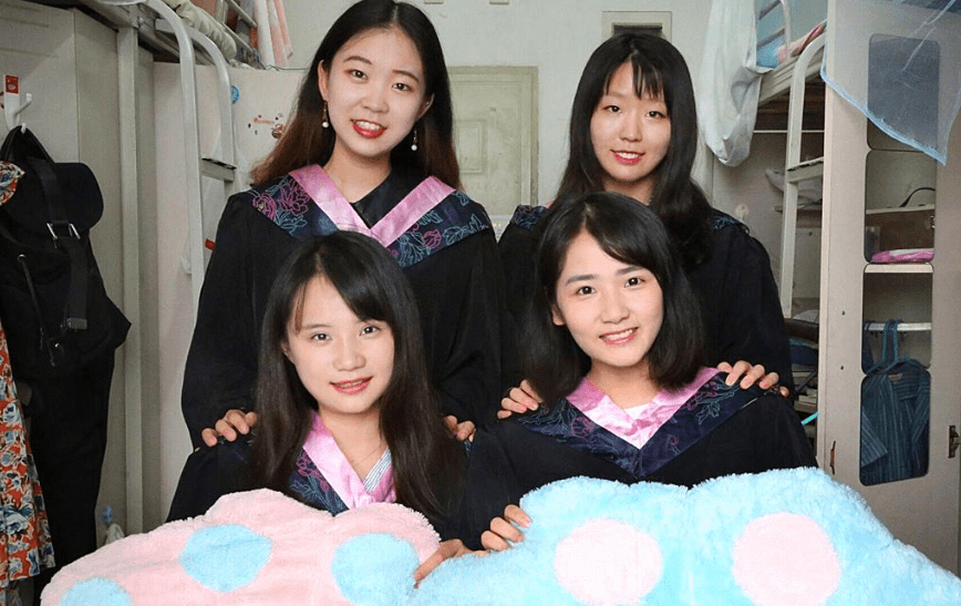 原创大学室友间如何相处因为不合群成为宿舍里唯一的保研生