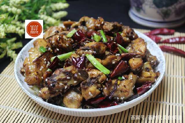 哪里可以学习正宗辣子鸡 72c0f63cc4844b76a50dcd193e370bf4.jpeg