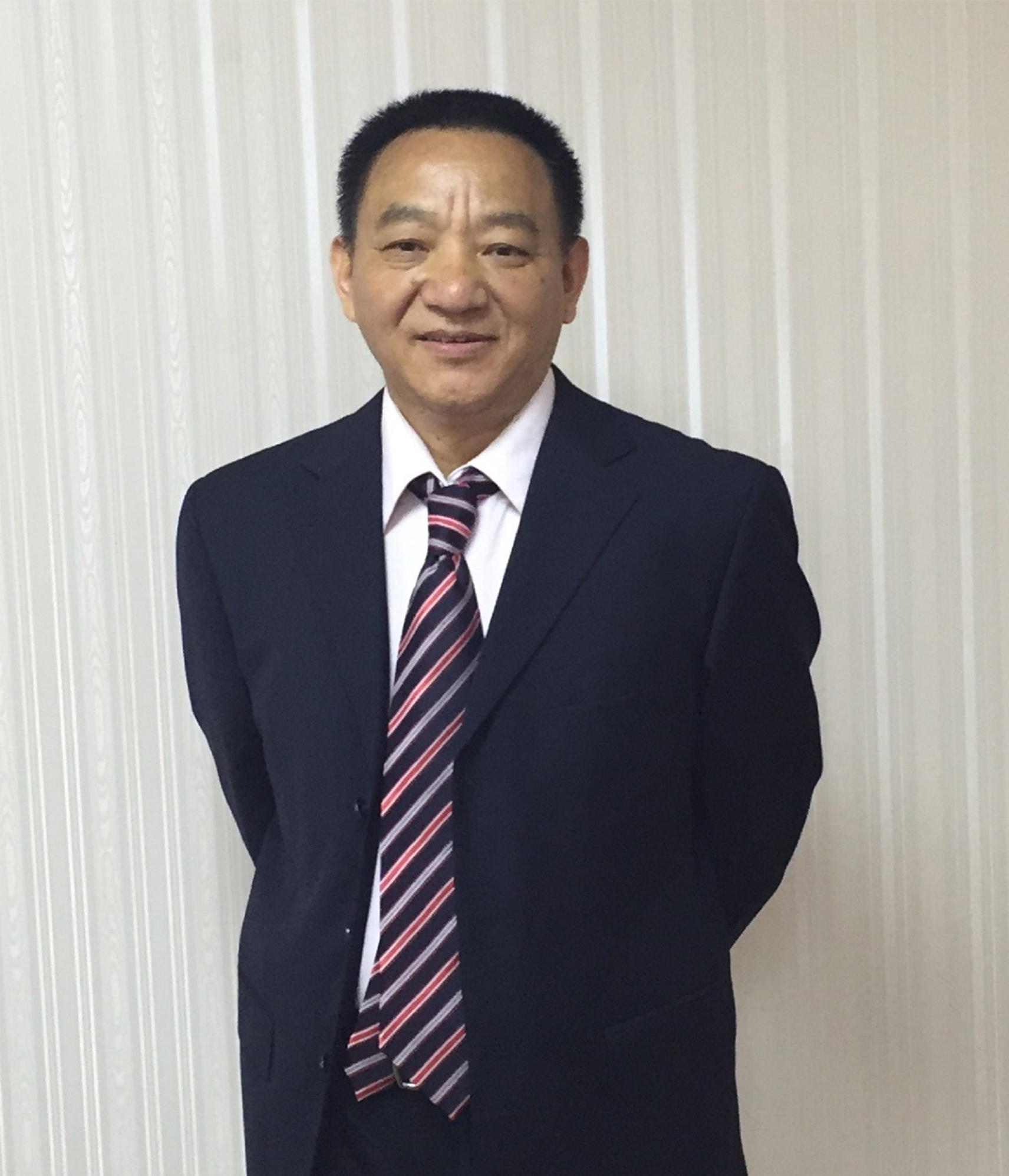 刘世全刘世全1964年生于重庆万州现居深圳